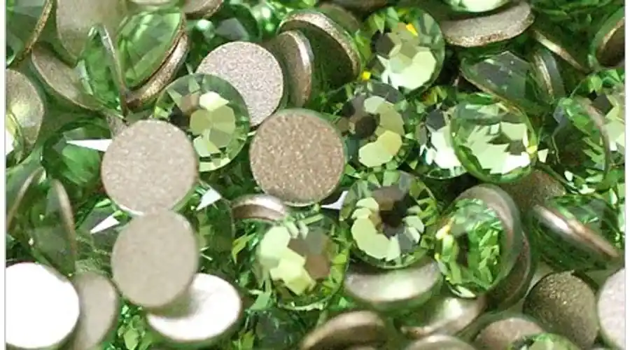Preciosa Strasszkő peridot - világoszöld ss5 50 db Akciós ár