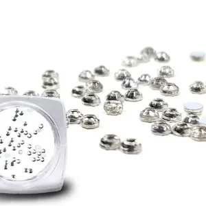Végkiárusítás Crystal rhinestones 50 pcs SS5 Crystal
