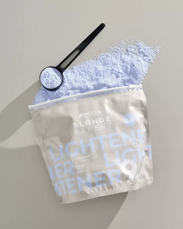 Korlátozott ajánlat Indola Blonde Expert 9+ szőkítőpor kék 450 g